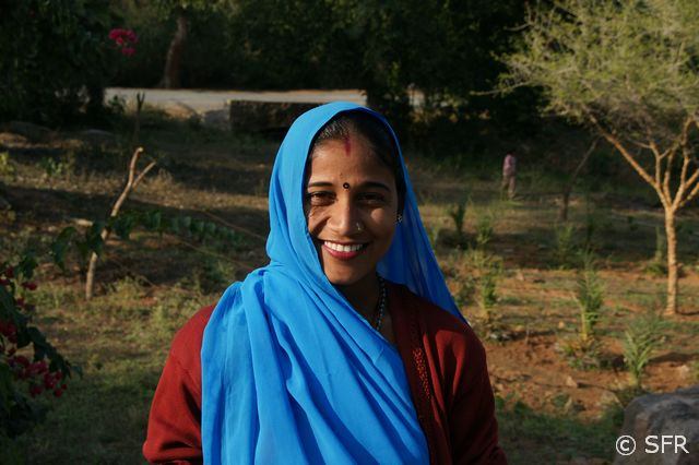Inderin mit blauem Sari